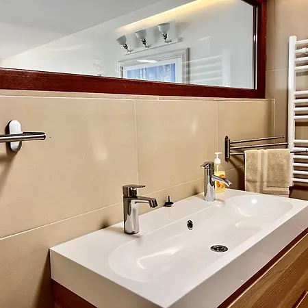 Apartment The Sun - By Caparica *